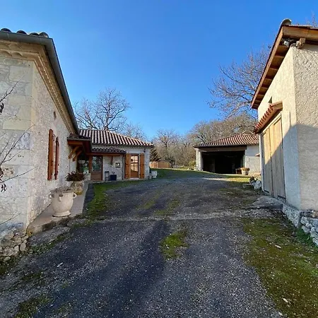 Дом отдыха La Maison Des Lieux